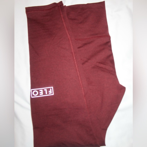 Fleo Leggings - Picture 1 of 5